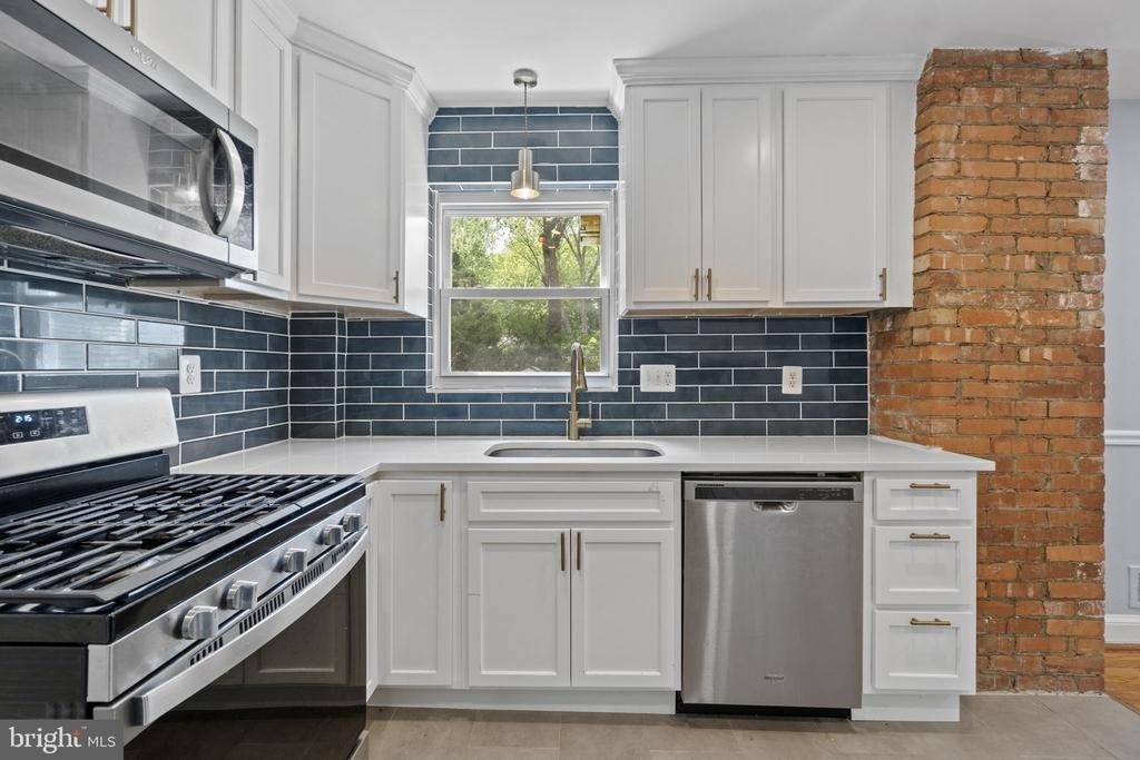 6014 39th Avenue - Photo 6