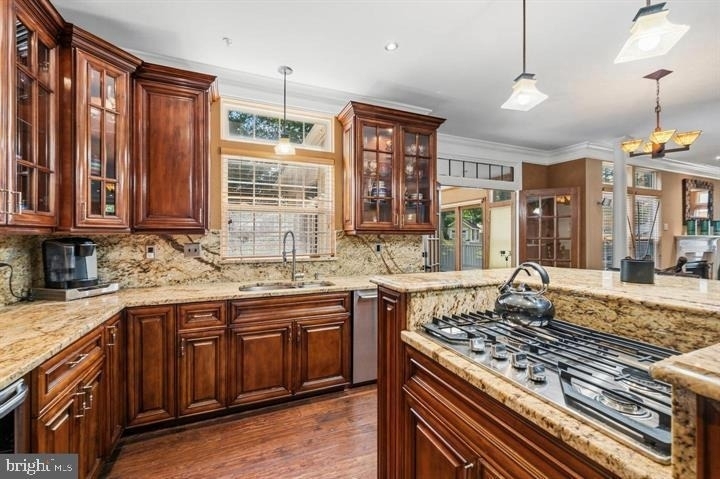 12104 Guinevere Place - Photo 8