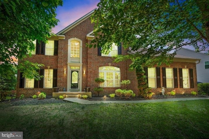 12104 Guinevere Place - Photo 0