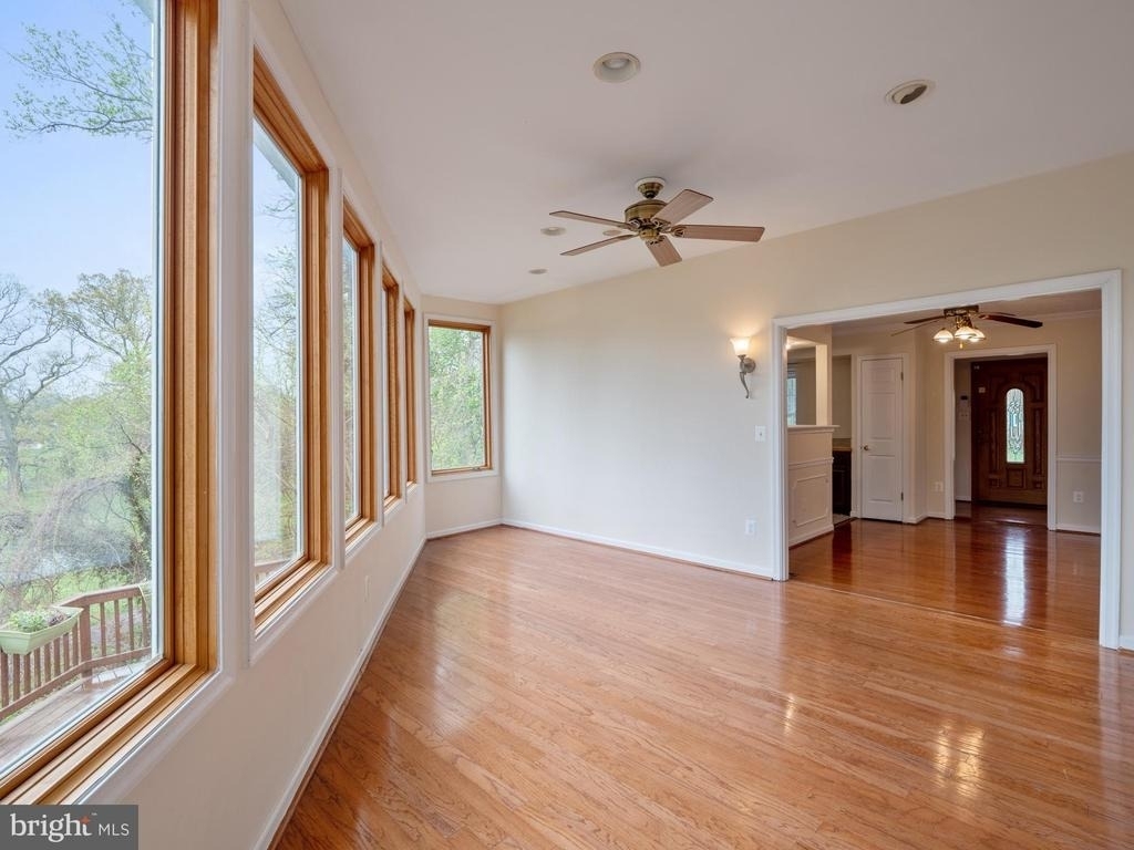 4907 37th Place - Photo 14