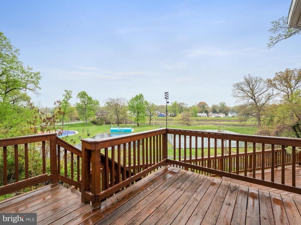 4907 37th Place - Photo 42