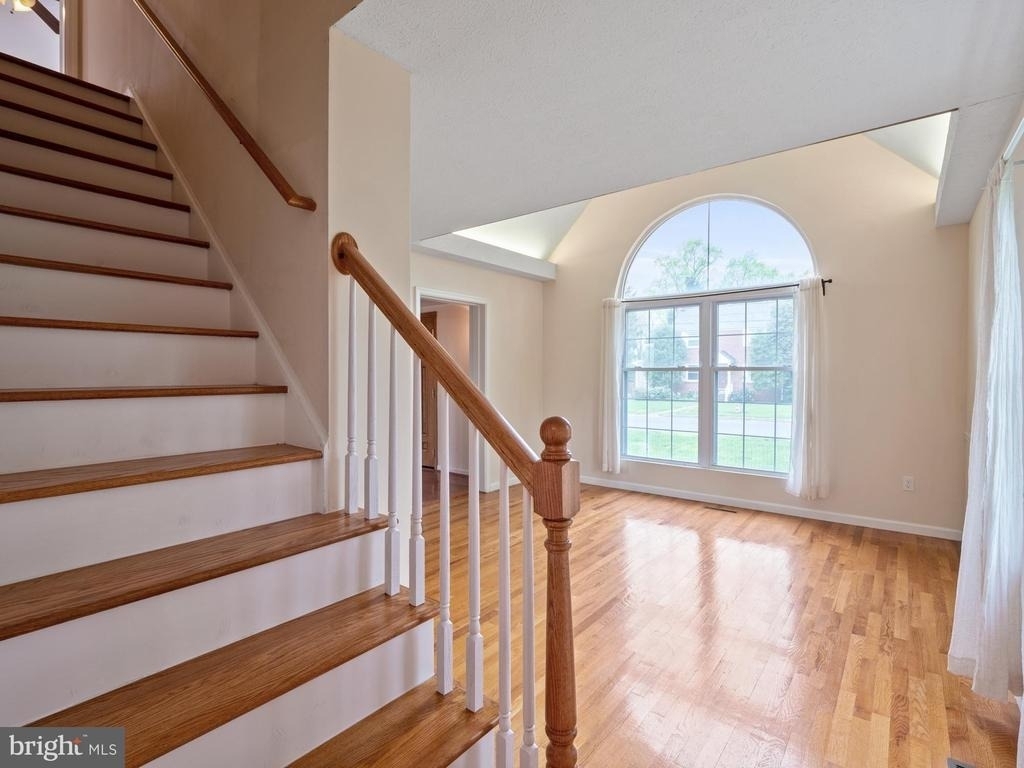 4907 37th Place - Photo 31