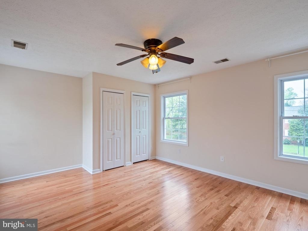4907 37th Place - Photo 32