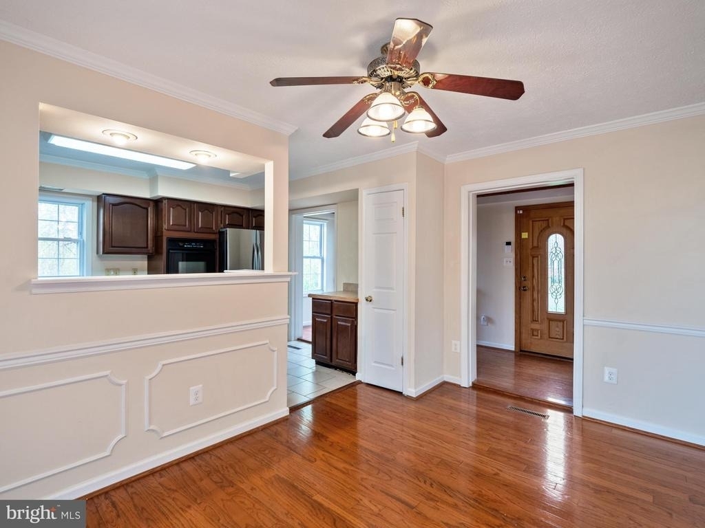 4907 37th Place - Photo 7