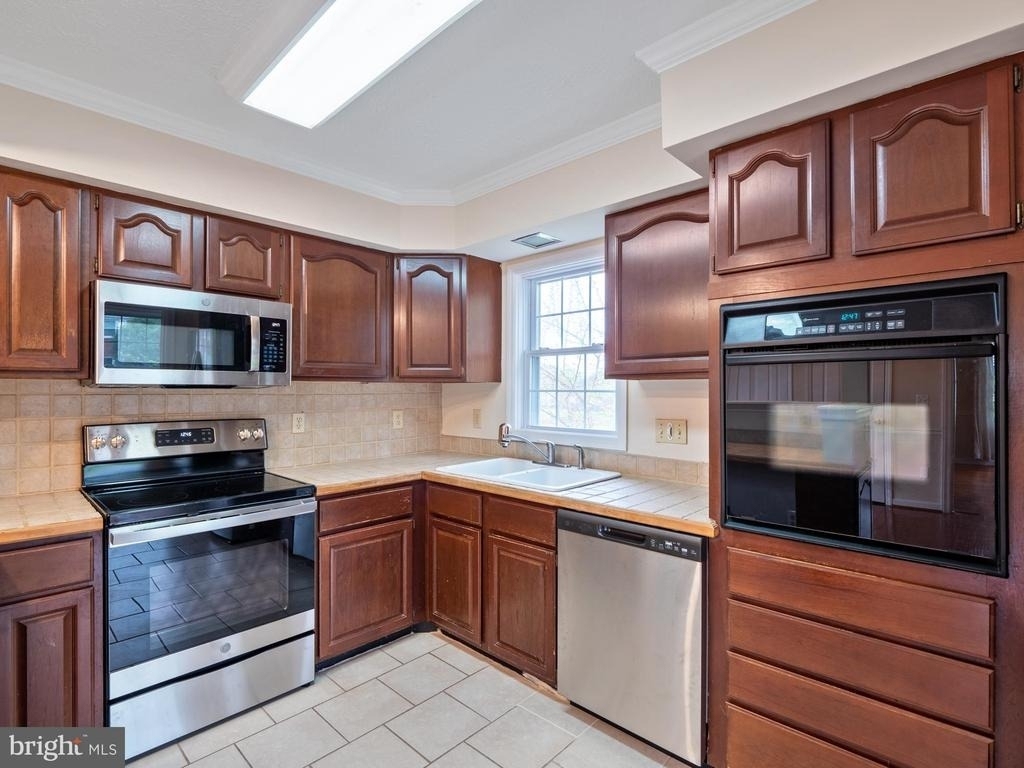 4907 37th Place - Photo 9