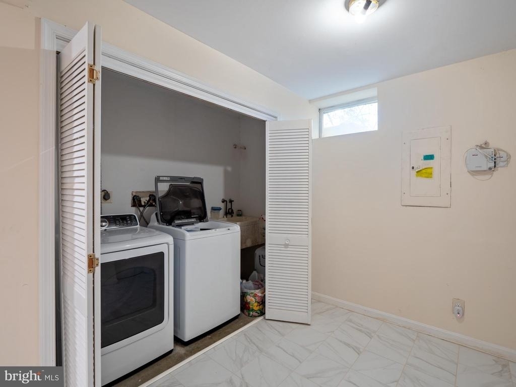 4907 37th Place - Photo 27