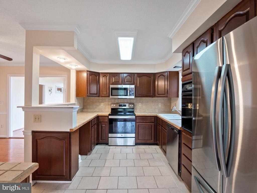 4907 37th Place - Photo 8