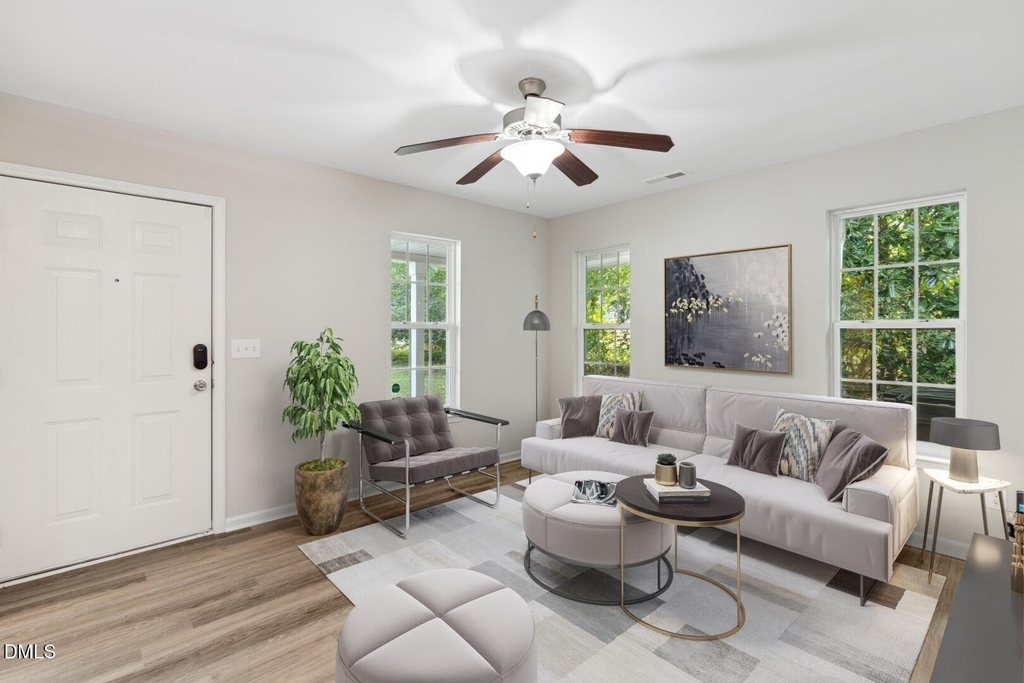 338 E Spring Street - Photo 5