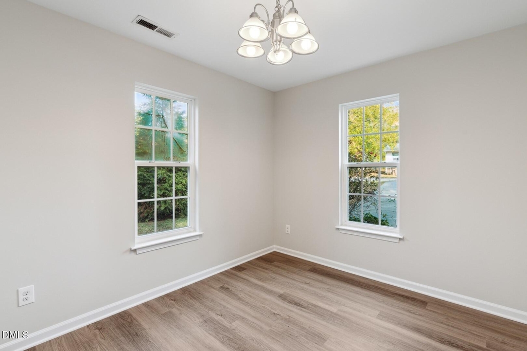 338 E Spring Street - Photo 6