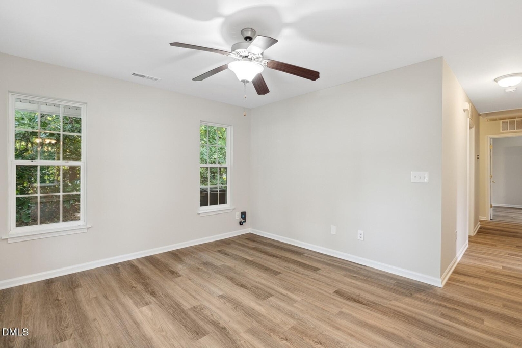 338 E Spring Street - Photo 3