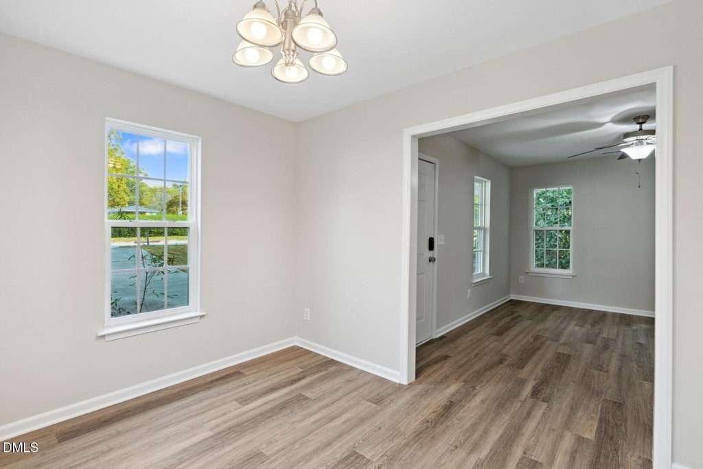 338 E Spring Street - Photo 8