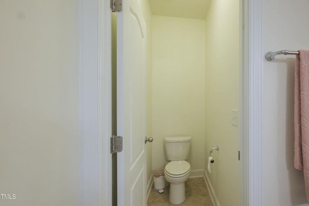 411 Alamosa Place - Photo 67