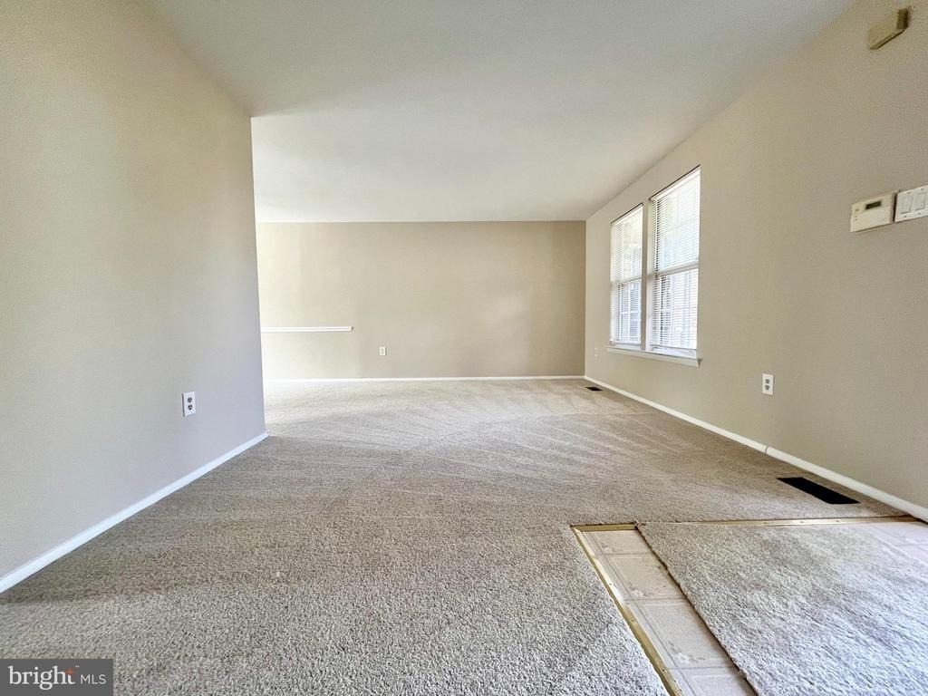 15705 Anamosa Drive - Photo 0