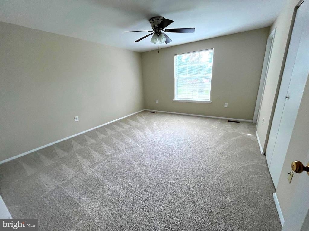 15705 Anamosa Drive - Photo 8