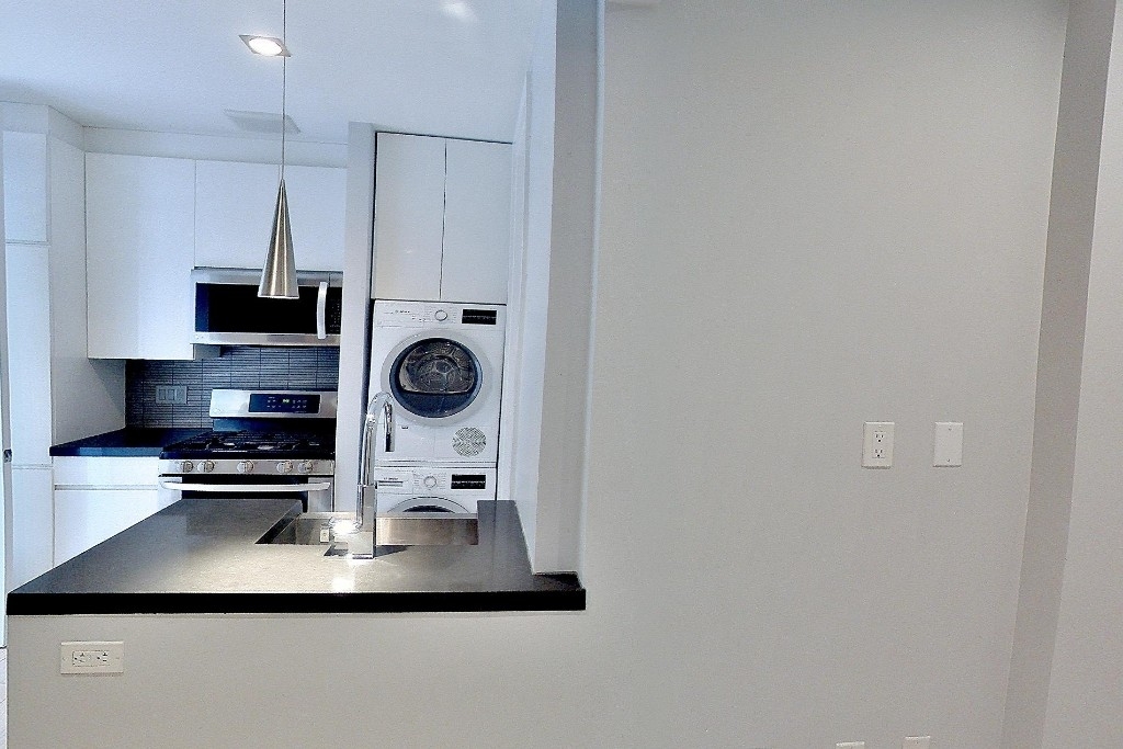 Copy of 195 Stanton Street, Unit 4a - Photo 3