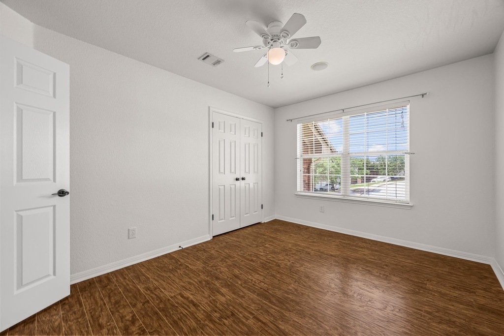 11905 Lake Stone Dr - Photo 33