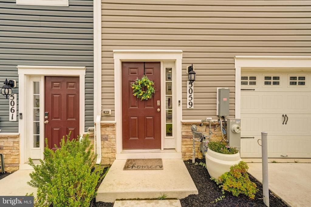 5059 Silver Oak Drive - Photo 1