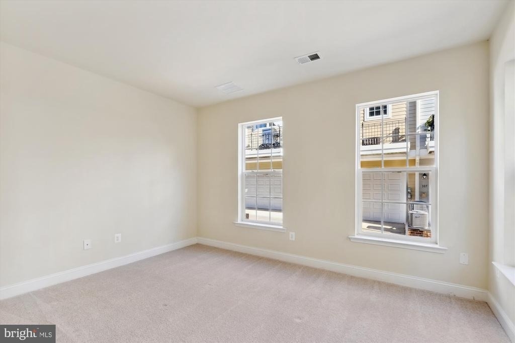 67 Linden Place - Photo 11