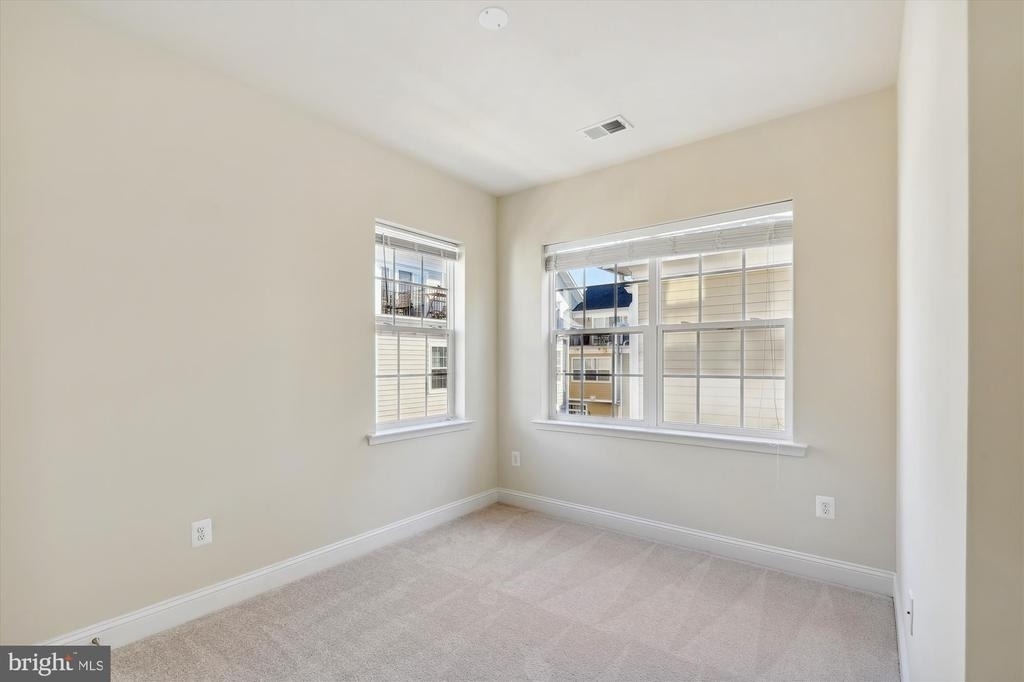 67 Linden Place - Photo 16