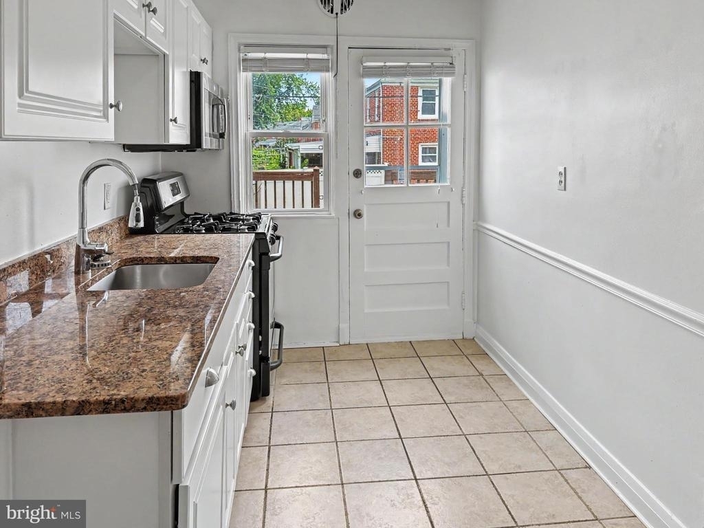 211 Cherrydell Road - Photo 1