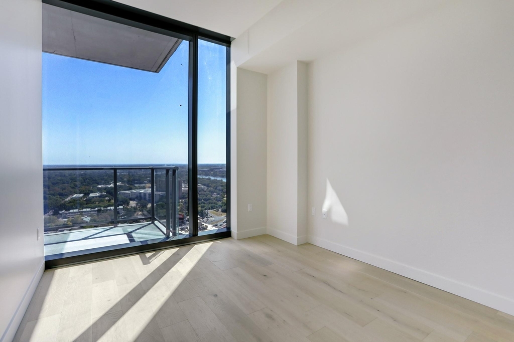 44 East Ave - Photo 8