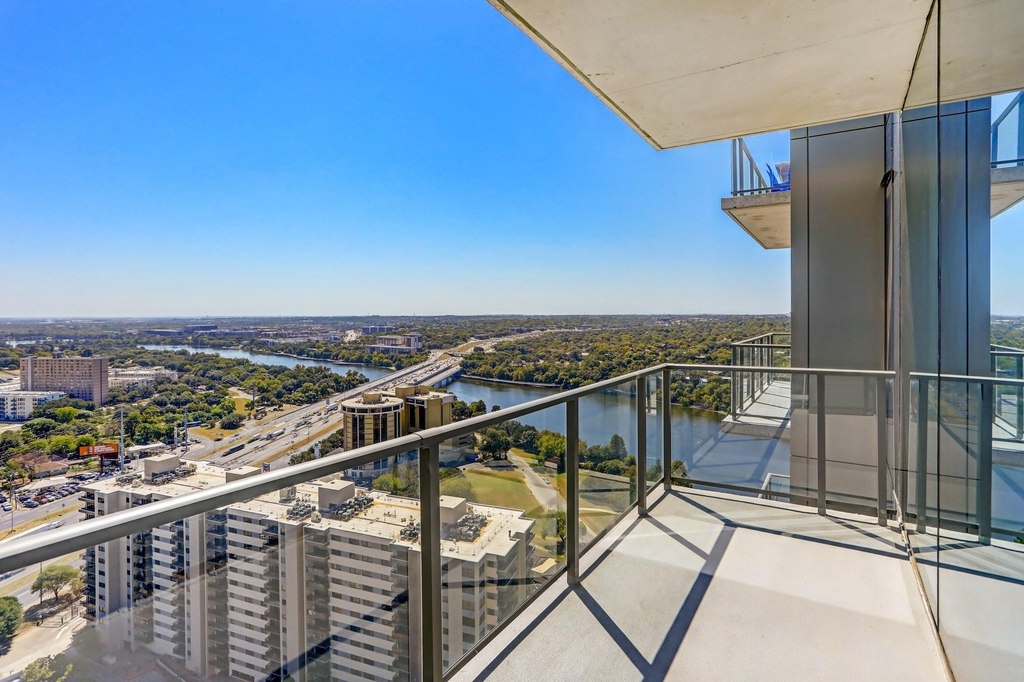44 East Ave - Photo 9