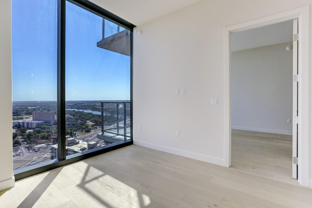 44 East Ave - Photo 6