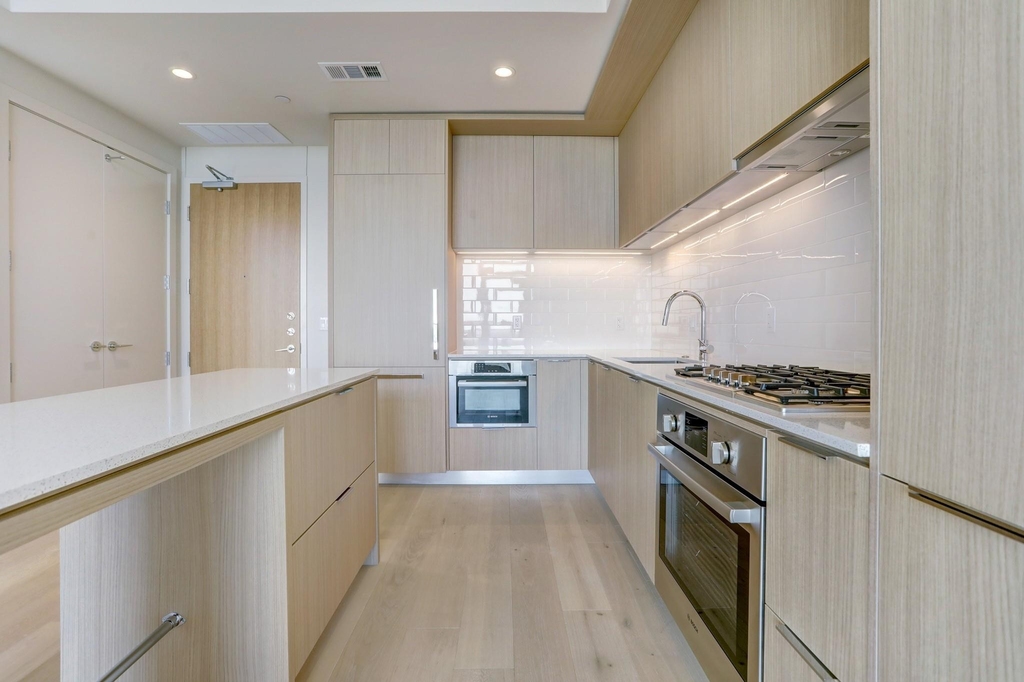 44 East Ave - Photo 5