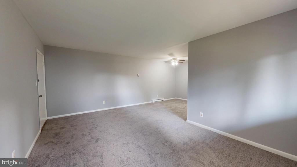 3905 Parkview Avenue - Photo 2
