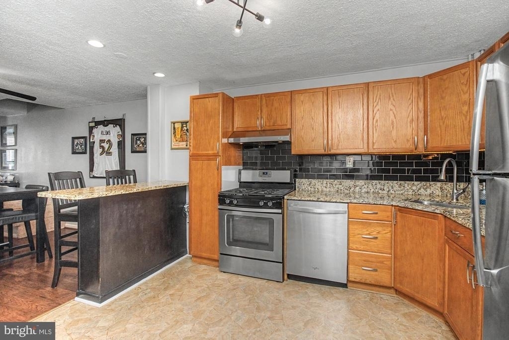 1303 Clarkson Street - Photo 13