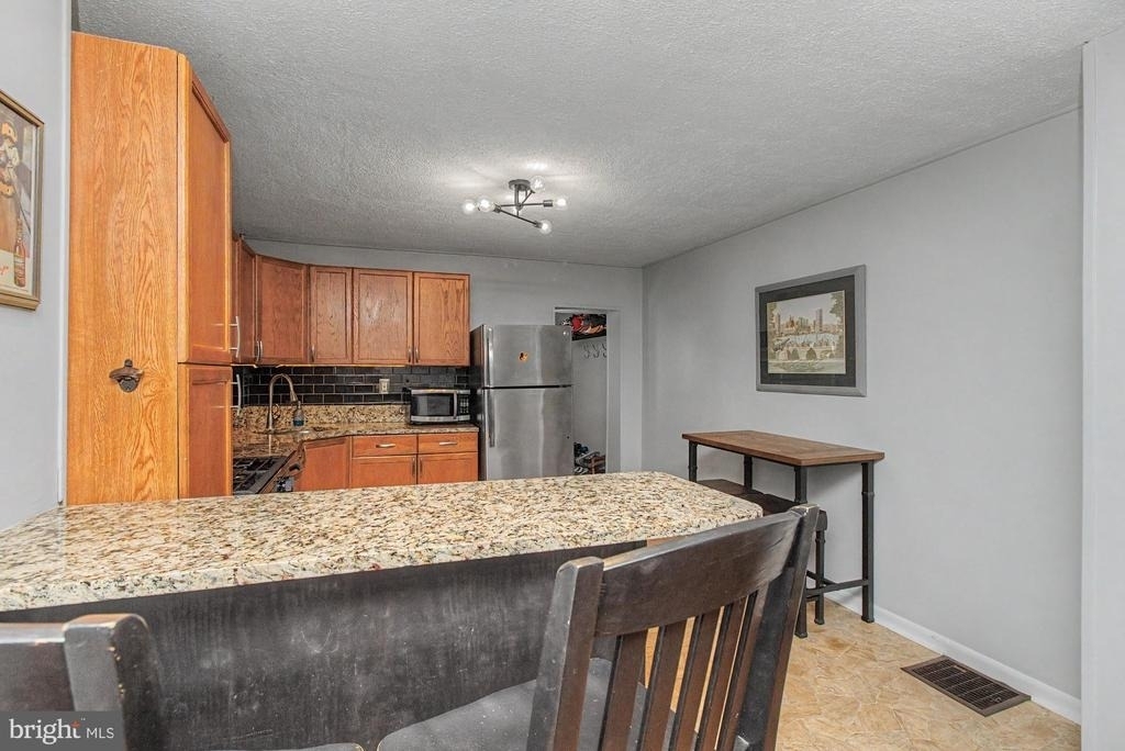 1303 Clarkson Street - Photo 10