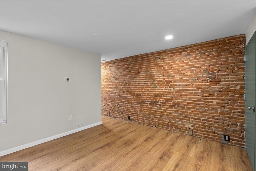1305 Light Street - Photo 9