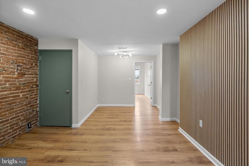 1305 Light Street - Photo 7