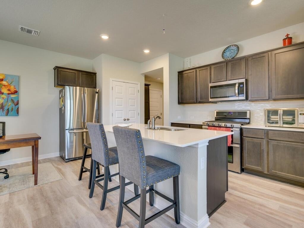 7702 Dylan Dr - Photo 5