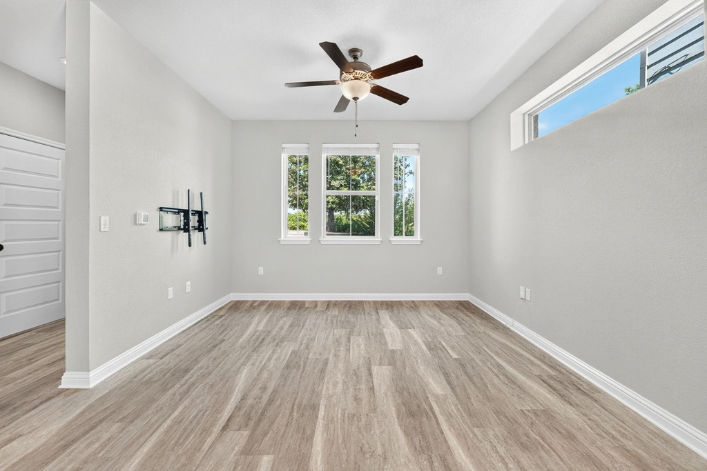 7702 Dylan Dr - Photo 33