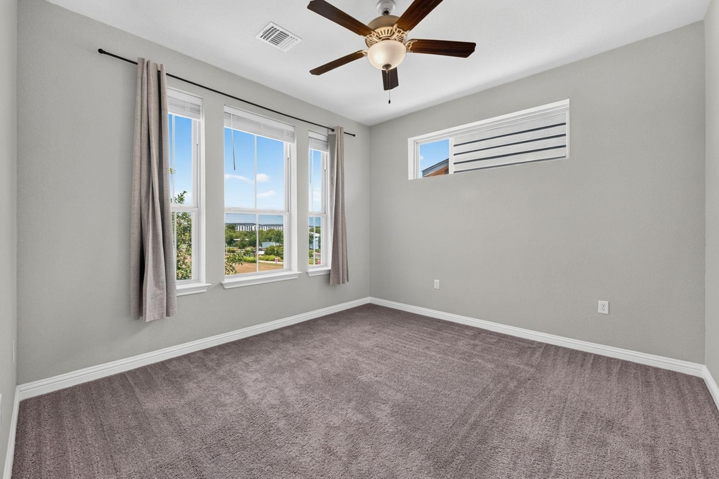 7702 Dylan Dr - Photo 27