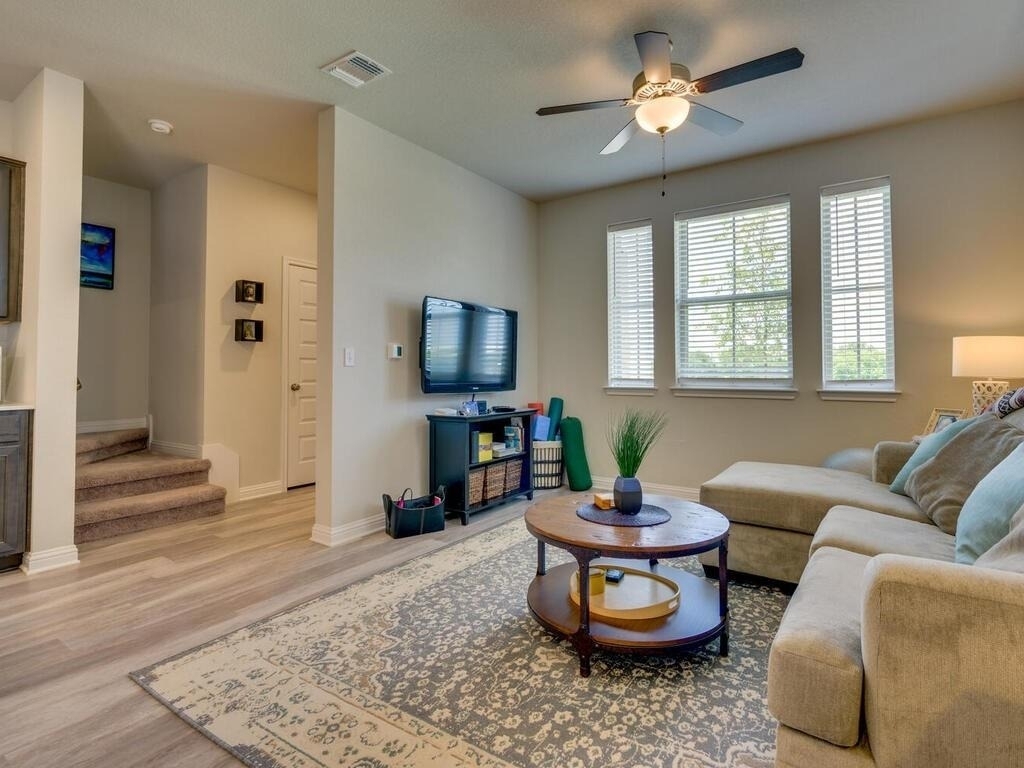 7702 Dylan Dr - Photo 4