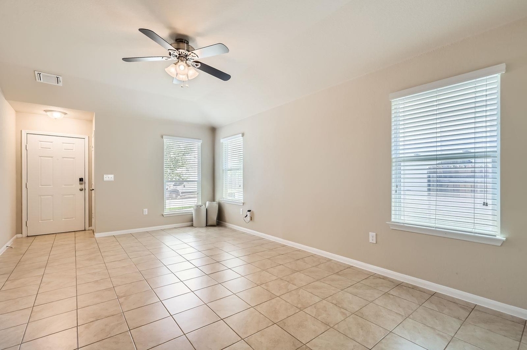 2108 Langdale Ln - Photo 2
