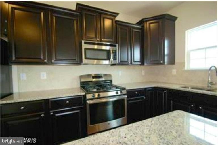 1818 Encore Terrace - Photo 3