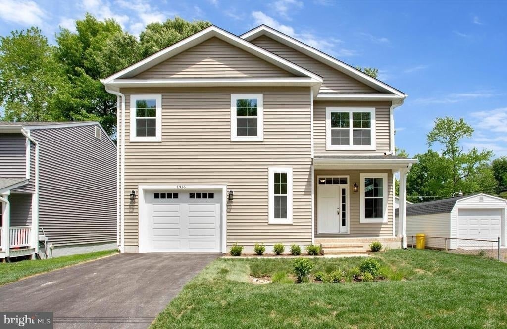 1316 Juniper Street - Photo 0
