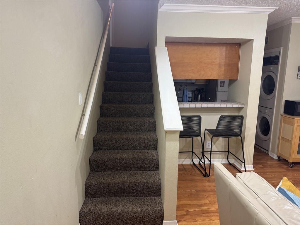 2510 San Gabriel St - Photo 2