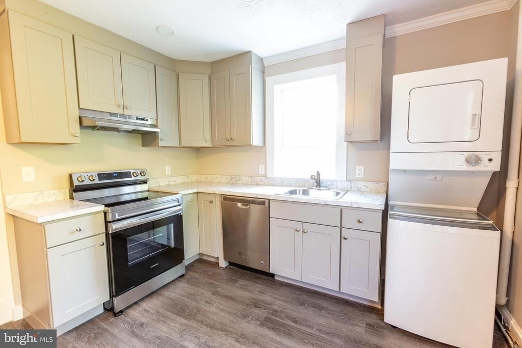 3 Elliott Road - Photo 3