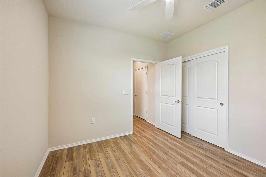 401 Yorktown St - Photo 26