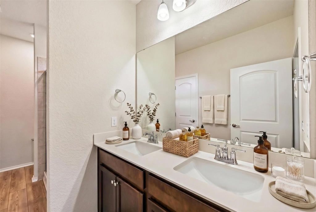 401 Yorktown St - Photo 20