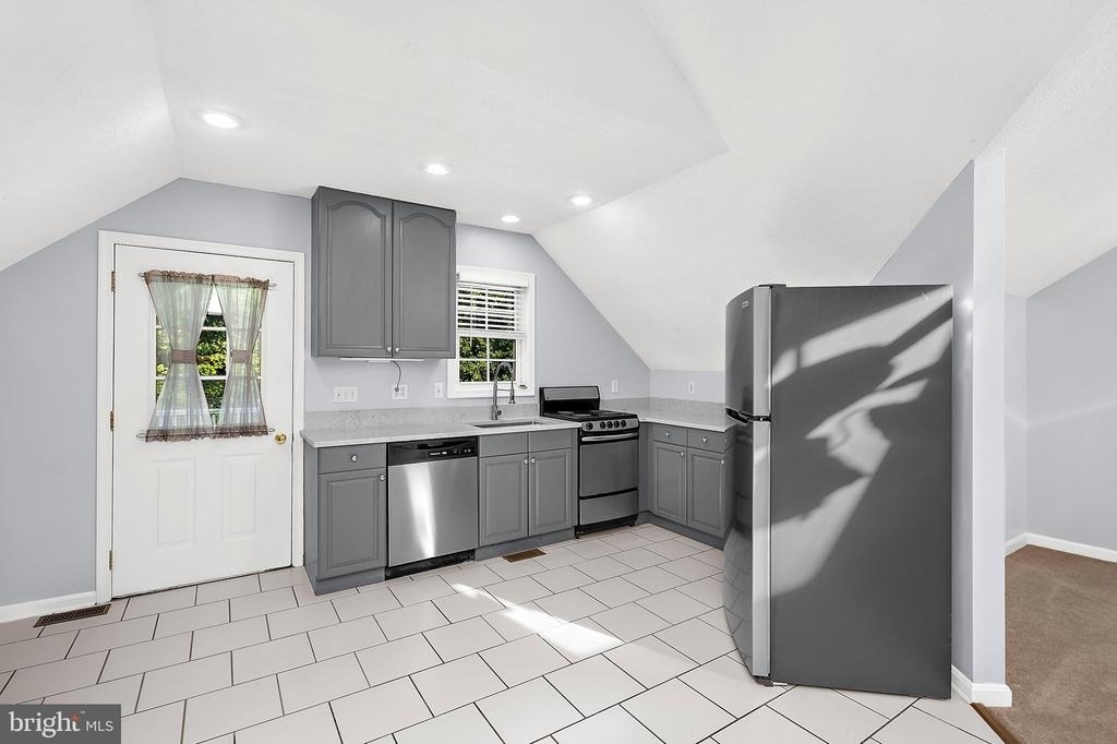 587 A Street - Photo 5