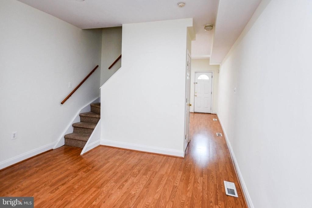 1651 Gales Street Ne - Photo 7