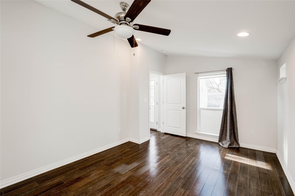 811 Gunter St - Photo 18
