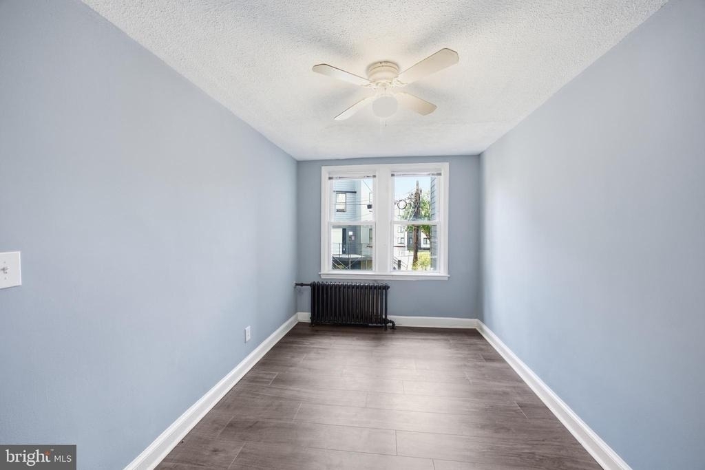905 19th Street Ne - Photo 2