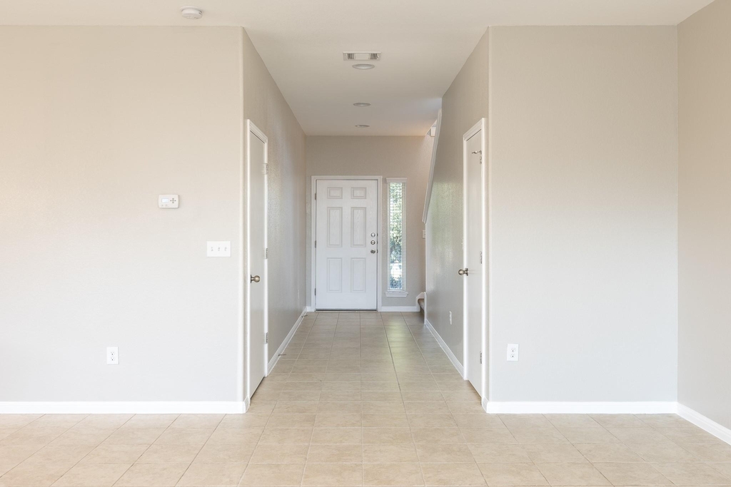 245 Pearl Way - Photo 4