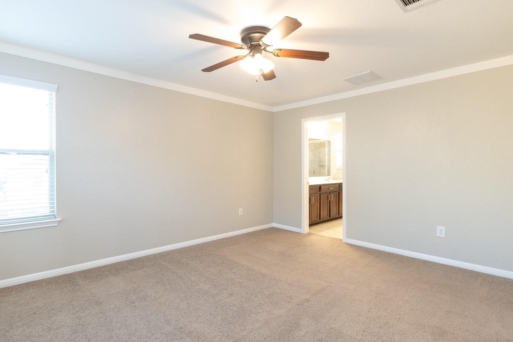 245 Pearl Way - Photo 22